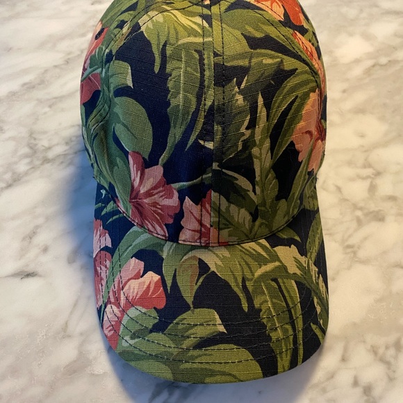 APC Floral Hat - Picture 4 of 4